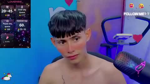 Snapshot of tanjiro_cute chatting on 06/22/26, 02:57 Andres online show from 06/22/26, 02:57