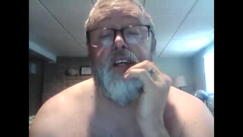 Snapshot of tank106 chatting on 03/21/26, 04:43 tank106 online show from 03/21/26, 04:43