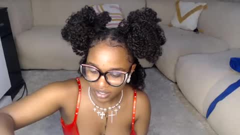 Snapshot of tannia004 chatting on 07/22/26, 10:12 tania online show from 07/22/26, 10:12