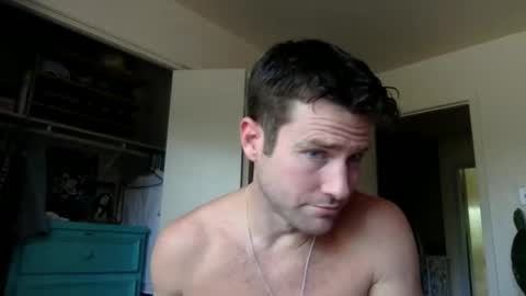 Snapshot of tantrichealing chatting on 10/22/25, 03:45 Dr. Love online show from 10/22/25, 03:45