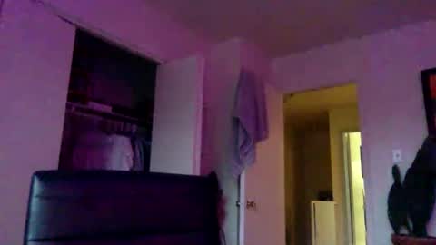 Dr. Love online show from 12/18/25, 01:39