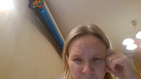 tanystar online show from 12/04/25, 02:37