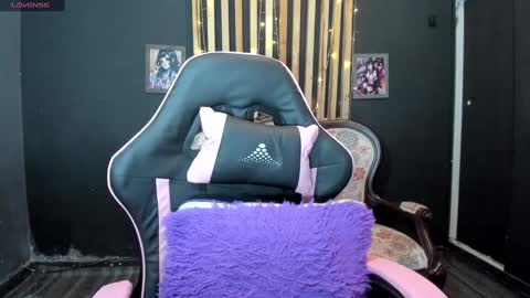 Snapshot of tara_joi chatting on 01/10/25, 03:48 Tara online show from 01/10/25, 03:48