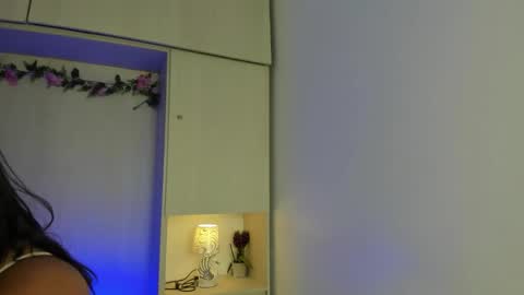  T A R A  online show from 10/29/25, 04:15