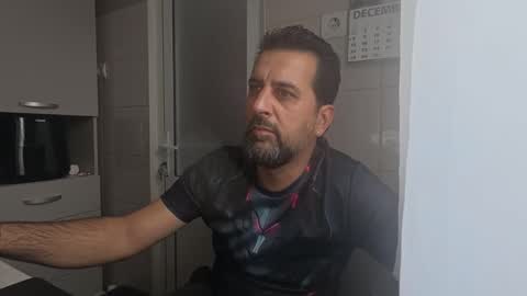 tarkan198 online show from 12/18/25, 12:00