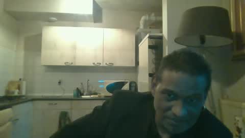Genaro Thode online show from 02/04/25, 04:39