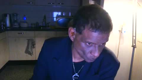 Genaro Thode online show from 05/22/26, 10:04