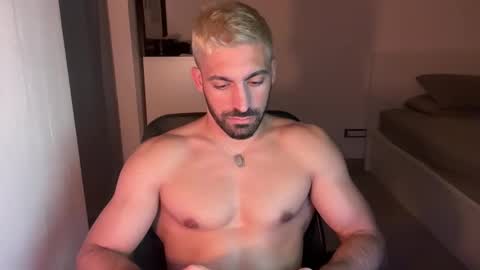 tarquit8 online show from 09/08/25, 08:19