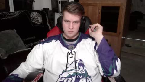 tarus333 online show from 02/09/26, 03:21