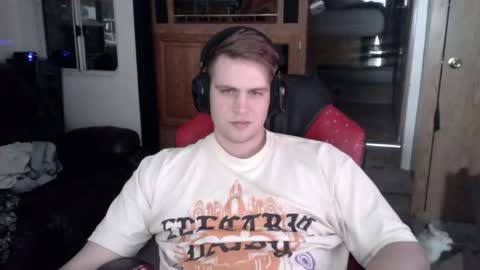 tarus333 online show from 02/12/26, 07:25