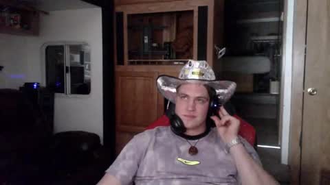 tarus333 online show from 02/27/26, 06:35