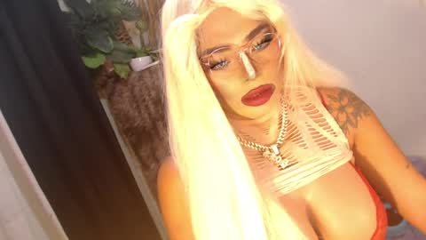 Snapshot of tasha_goddess chatting on 06/07/26, 02:43 tashaa online show from 06/07/26, 02:43