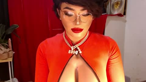 Snapshot of tasha_goddess chatting on 06/19/26, 06:18 tashaa online show from 06/19/26, 06:18