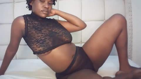 tashababy1 online show from 10/10/25, 12:04