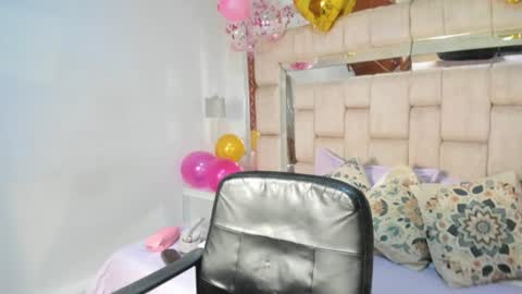 Snapshot of tashi_cute7 chatting on 07/30/26, 03:22 Tashi online show from 07/30/26, 03:22