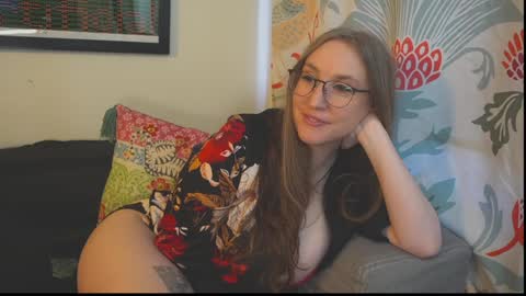 Vivian  Clark online show from 10/10/25, 01:43