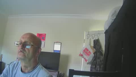 Tas online show from 10/05/25, 01:20