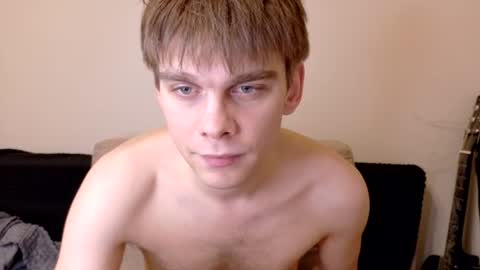 Snapshot of tasteithorny chatting on 06/16/26, 08:33 tasteithorny online show from 06/16/26, 08:33