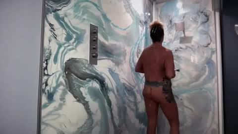 Snapshot of tastycupcake69 chatting on 11/21/25, 03:11 veronicabrian online show from 11/21/25, 03:11