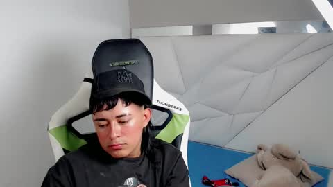 T A T A N online show from 12/05/25, 05:38