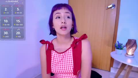 Snapshot of tati_cardenas chatting on 05/10/26, 05:12 AME online show from 05/10/26, 05:12