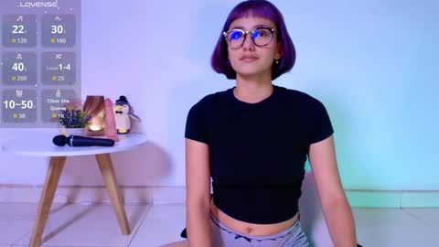 Snapshot of tati_cardenas chatting on 05/23/26, 05:12 AME online show from 05/23/26, 05:12