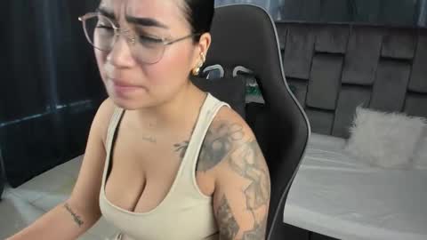 Tatiana online show from 11/25/25, 07:36