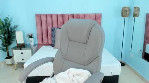 Tati Saldarriaga online show from 02/11/26, 04:01