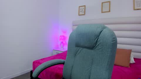 tatiana_arboleda online show from 09/19/25, 03:13