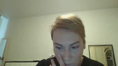 Snapshot of tatiana_xi chatting on 09/24/25, 08:28 tatiana_xi online show from 09/24/25, 08:28