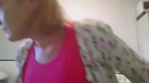 Snapshot of tatiana_xi chatting on 10/03/25, 08:55 tatiana_xi online show from 10/03/25, 08:55