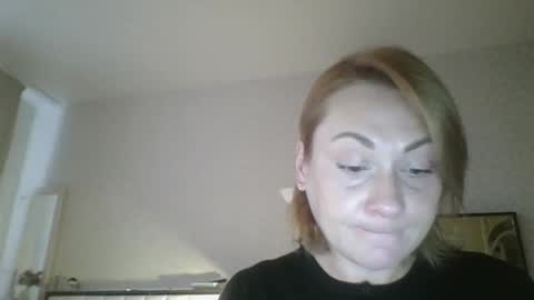 Snapshot of tatiana_xi chatting on 10/14/25, 08:15 tatiana_xi online show from 10/14/25, 08:15