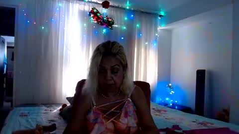 tatiana giraldo online show from 12/14/25, 08:13