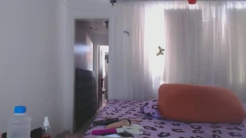 tatiana giraldo online show from 04/12/26, 02:44