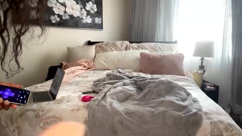 Tatianna Marie online show from 01/28/25, 10:12