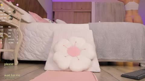 Snapshot of tatikiss_ chatting on 05/10/26, 11:59 Tatiana independent girl online show from 05/10/26, 11:59