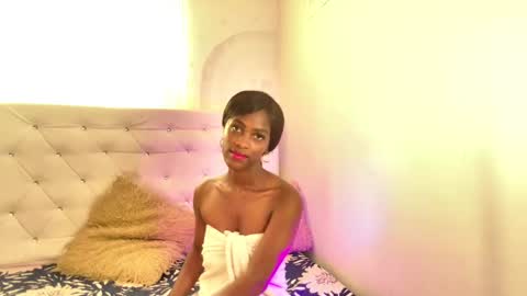 Snapshot of tatixxxvega chatting on 02/14/26, 01:08 tatix online show from 02/14/26, 01:08