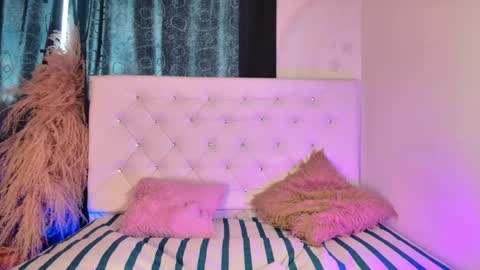 tatix online show from 04/18/26, 06:56