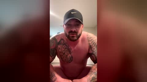 Snapshot of tattedbuffcock chatting on 05/10/26, 06:13 tattedbuffcock online show from 05/10/26, 06:13