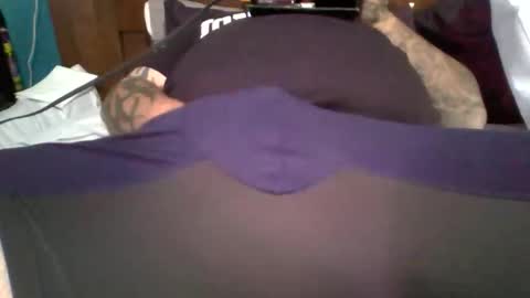 Snapshot of tattedtradie chatting on 06/02/26, 01:18 tattedtradie online show from 06/02/26, 01:18
