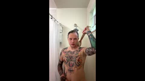 Snapshot of tattedupboyfun chatting on 06/06/26, 03:06 tattedupboyfun online show from 06/06/26, 03:06