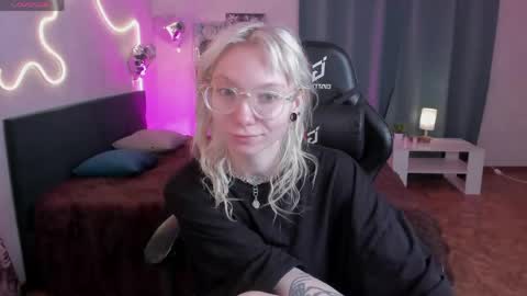 tattoo_artbaby online show from 04/30/26, 01:45