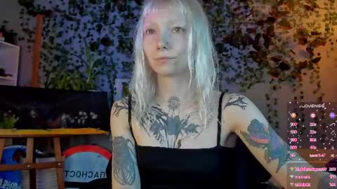 Snapshot of tattoo_artbaby chatting on 07/23/26, 06:22 tattoo_artbaby online show from 07/23/26, 06:22