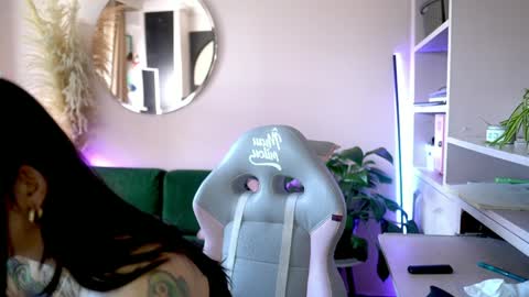 Nathalie Hardy  online show from 02/26/26, 06:29