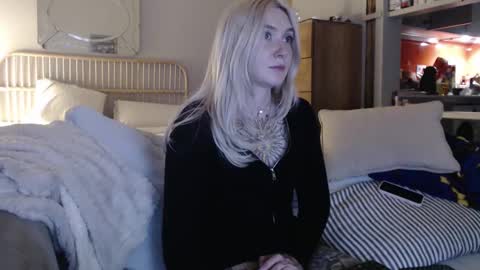 Snapshot of tattoobbgirl chatting on 02/21/25, 08:27 tattoobbgirl online show from 02/21/25, 08:27