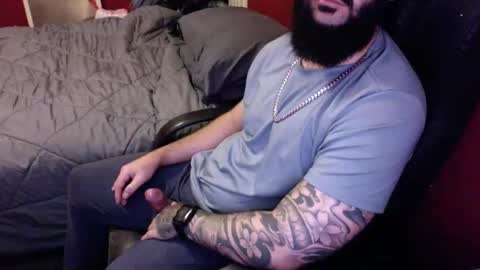 Snapshot of tattooedandbearded22 chatting on 10/15/25, 11:38 tattooedandbearded22 online show from 10/15/25, 11:38