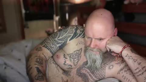 Tattooeddilf 01 online show from 12/16/25, 12:48