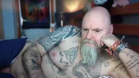 Tattooeddilf 01 online show from 12/20/25, 01:29