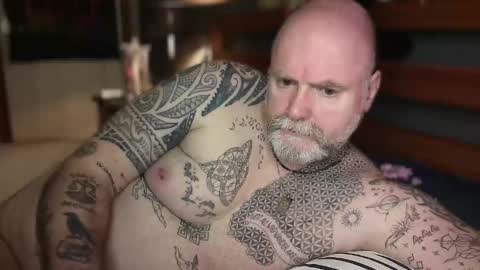 Tattooeddilf 01 online show from 03/14/26, 10:59