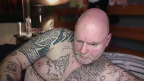 Snapshot of tattooeddilf01 chatting on 05/05/26, 10:51 Tattooeddilf 01 online show from 05/05/26, 10:51